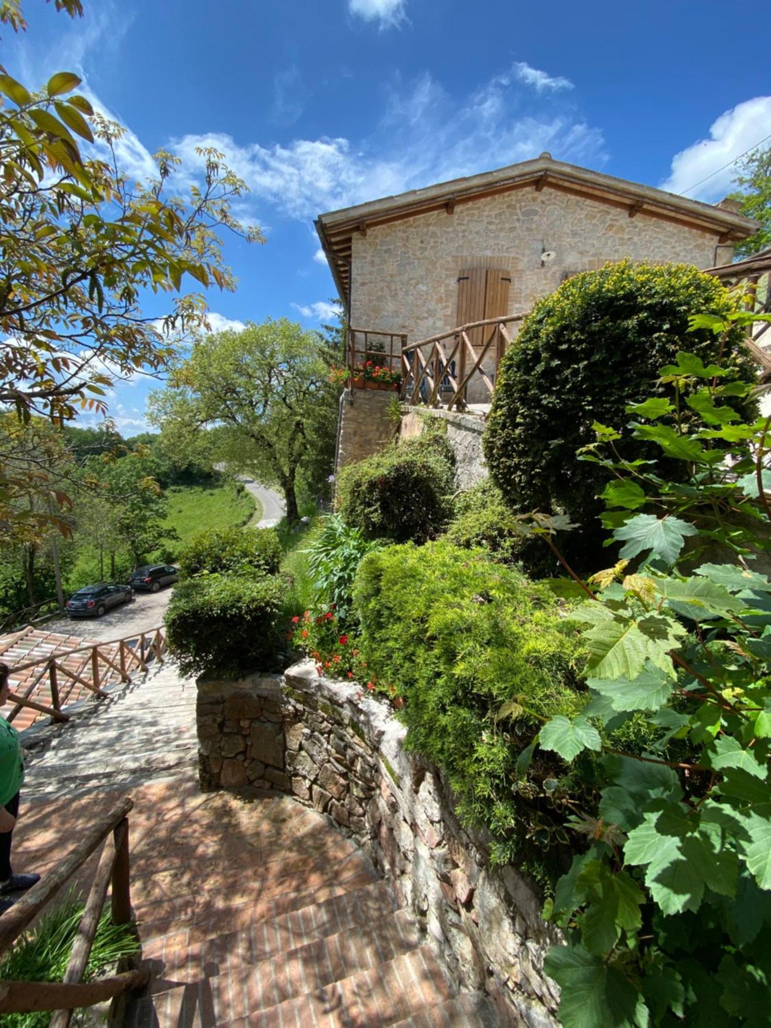 Agriturismo Pettino Campello sul Clitunno Exteriör bild